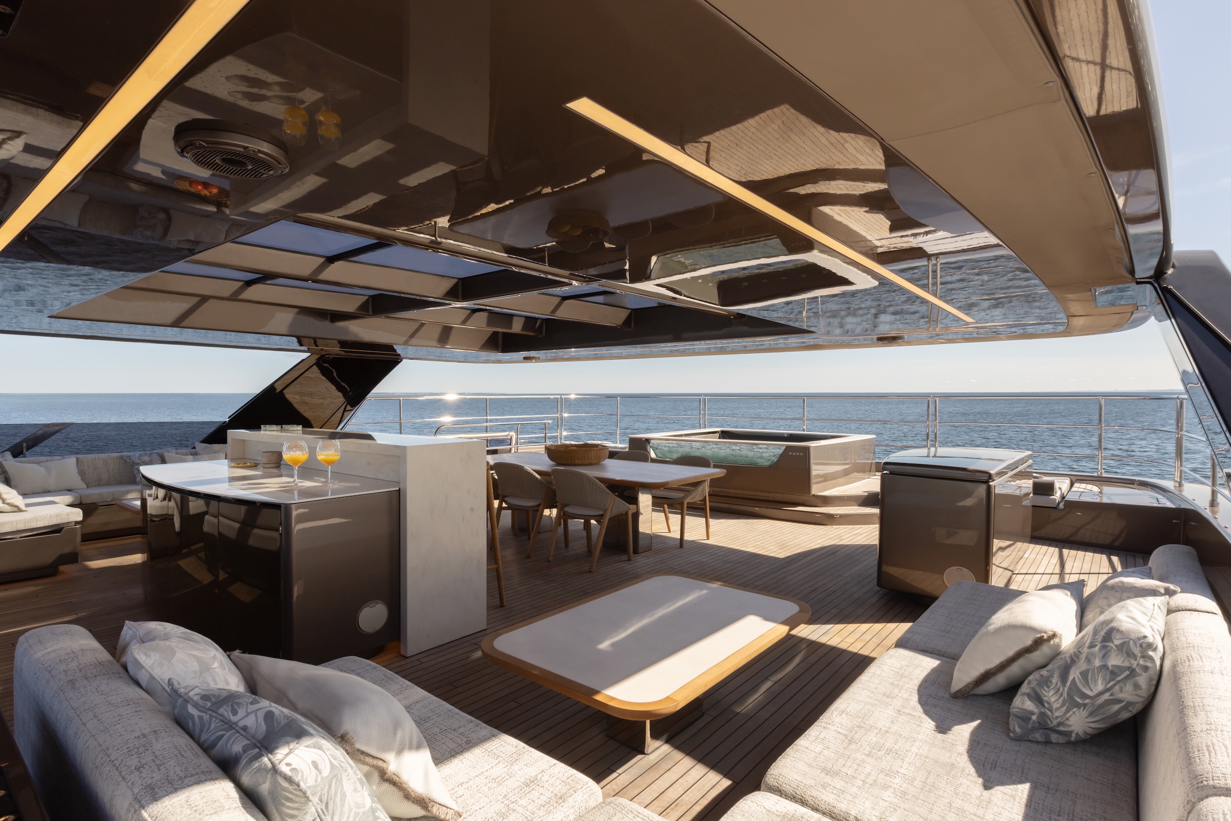 Flybridge of 100 Sunreef Power with jacuzzi and sunpads