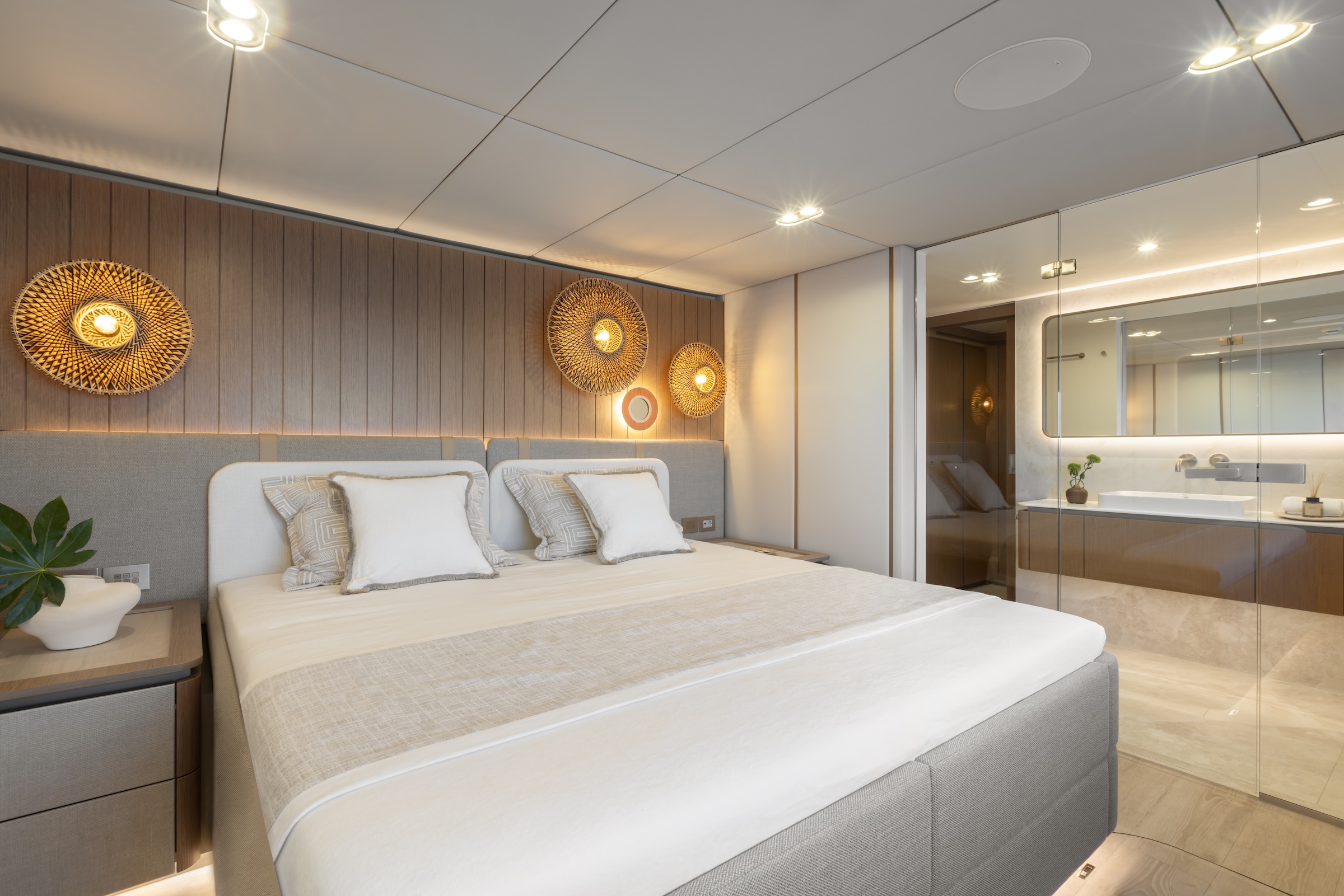 VIP cabin on 100 Sunreef Power