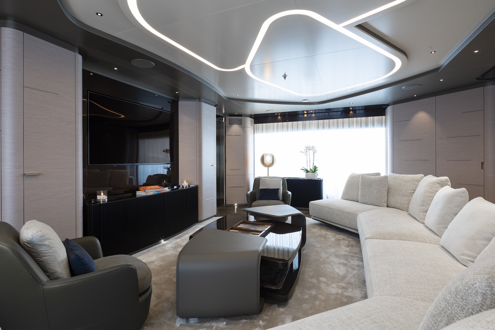 TV lounge on Diamond Binta