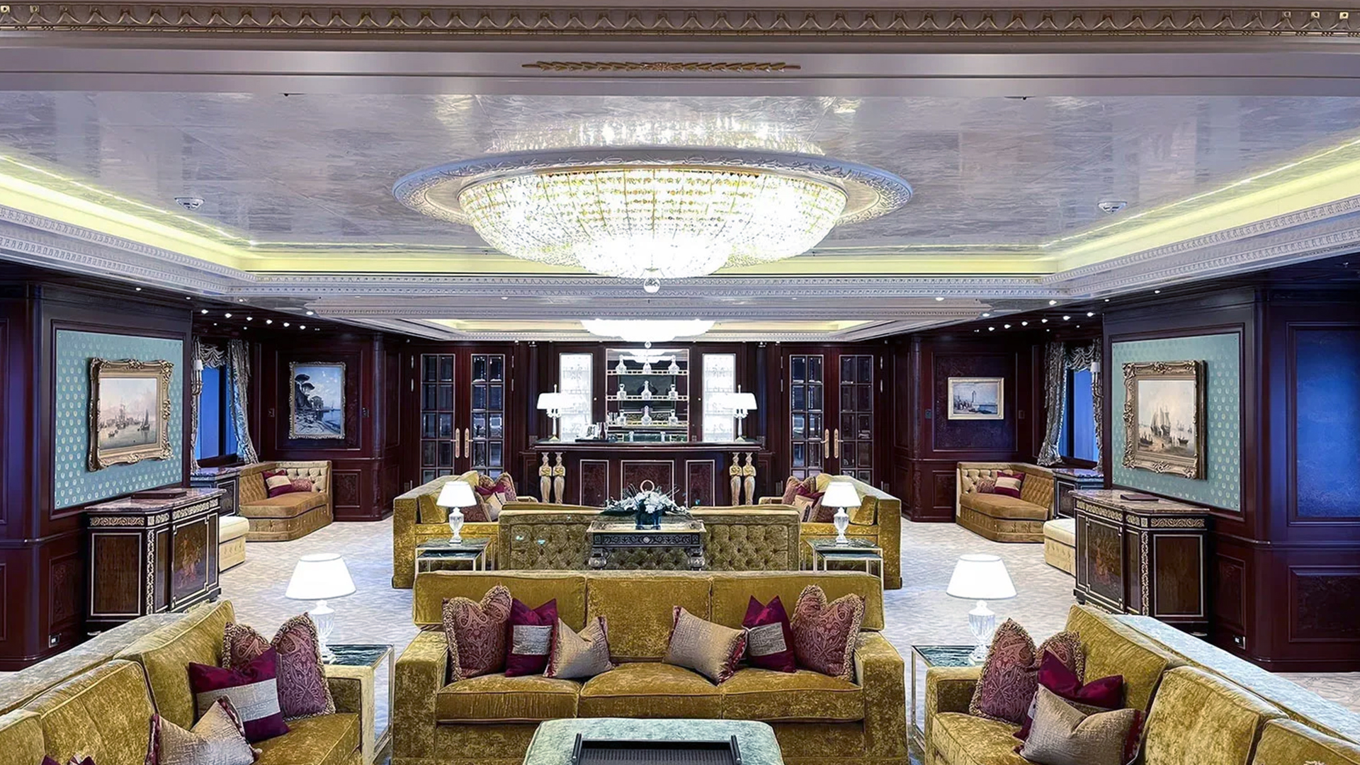 Salón principal del Black Pearl — interior de inspiración Luis XVI