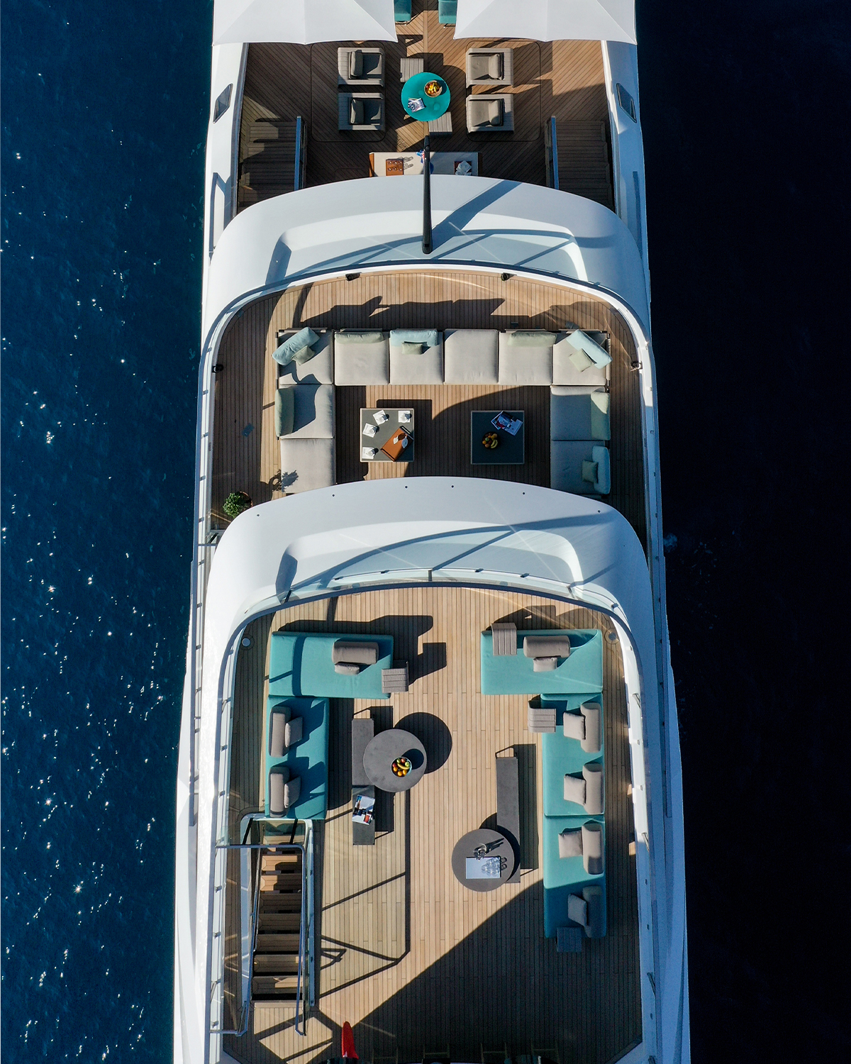 Vista aérea del sun deck del flybridge