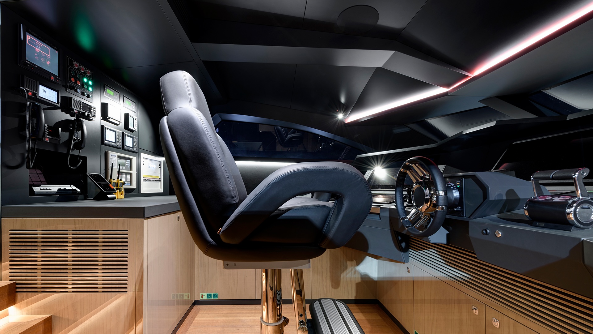 Pilothouse of the Alia 43M, the working brain of the yacht