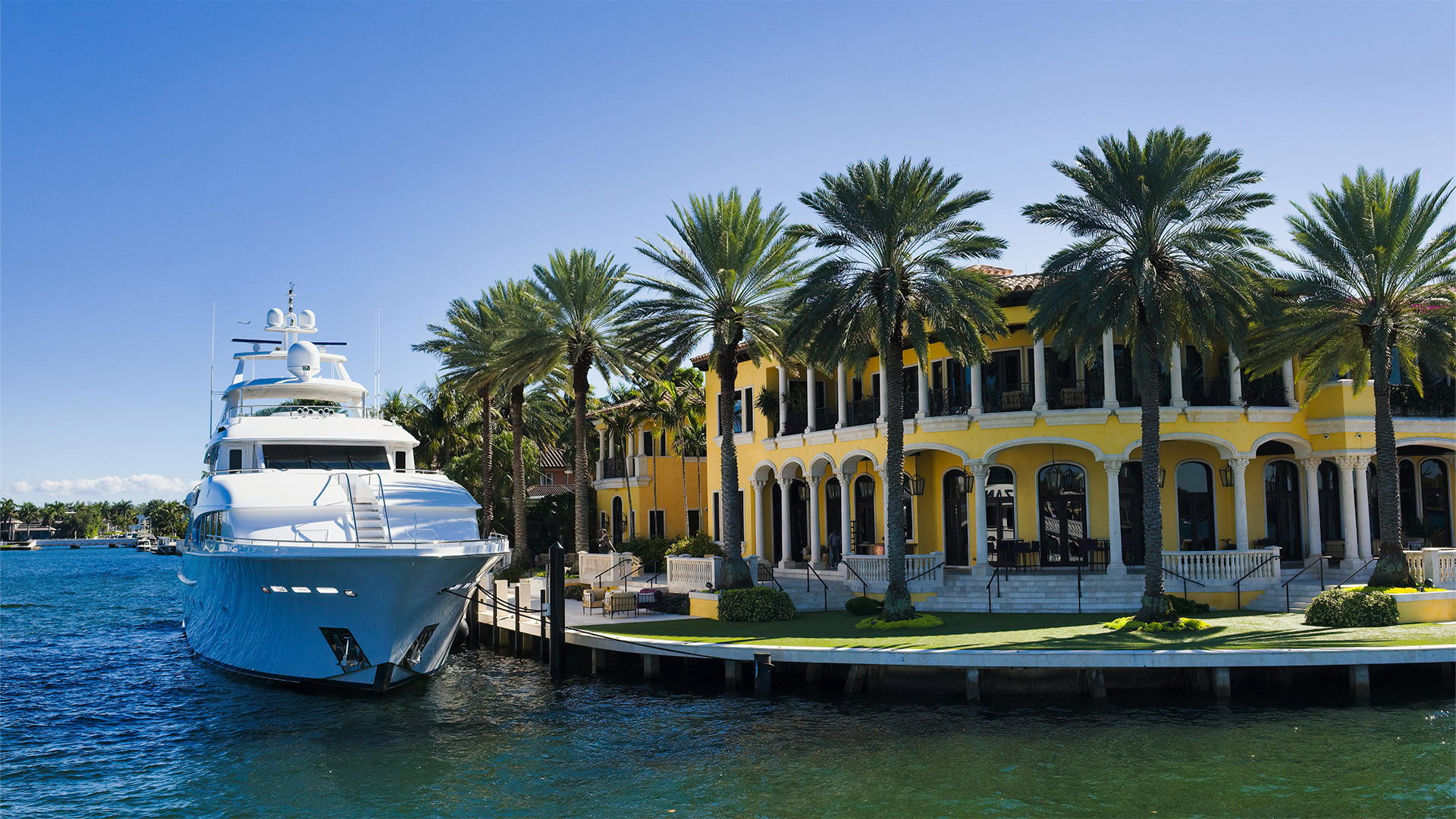 Fort Lauderdale waterfront residence with superyacht at private mooring