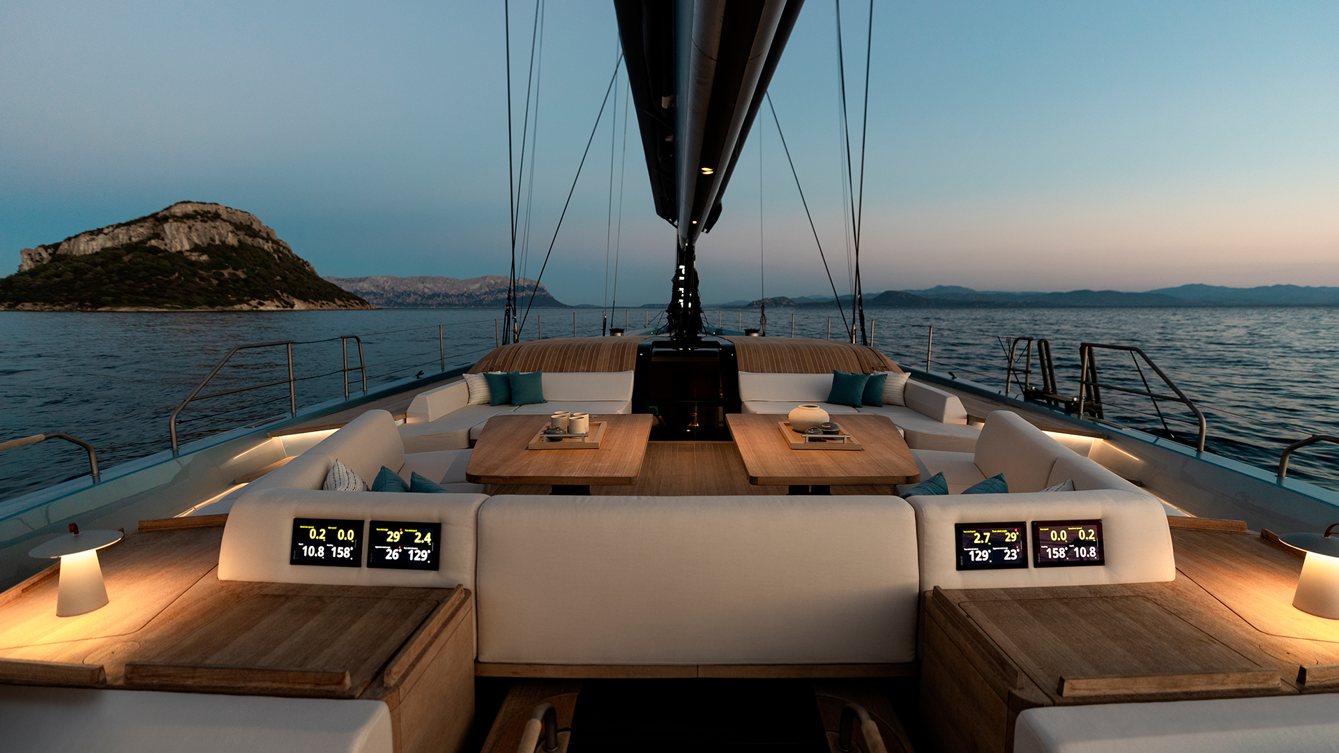 Wallywind 110 cockpit hacia la entrada interior