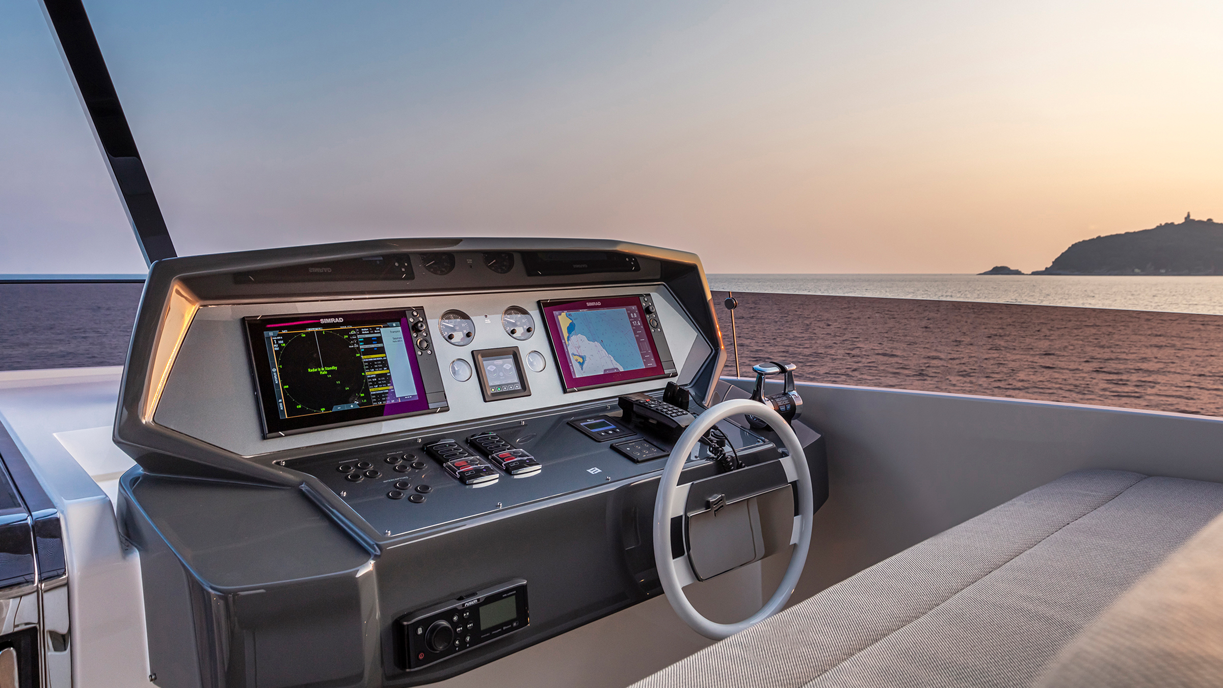 Timonera del flybridge con controles completos