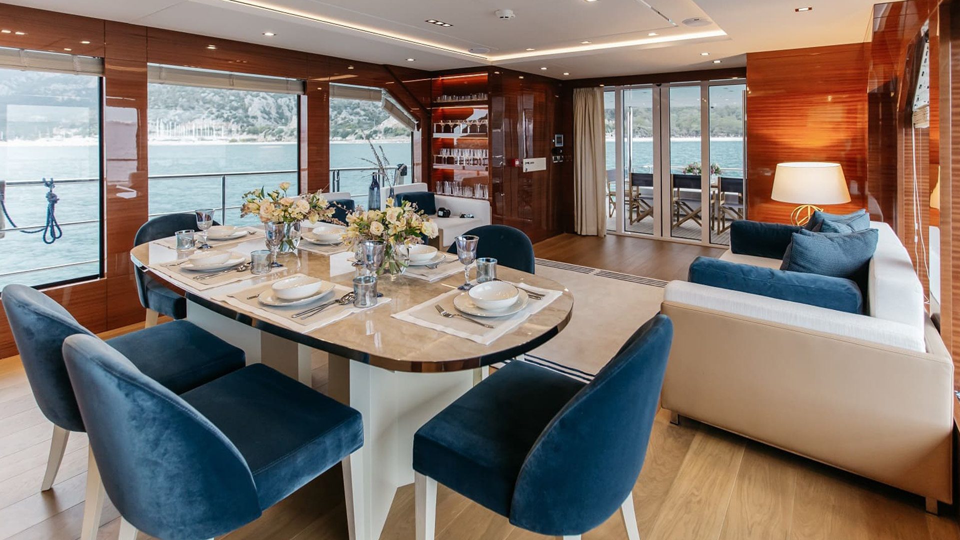 Bering 92 salón principal