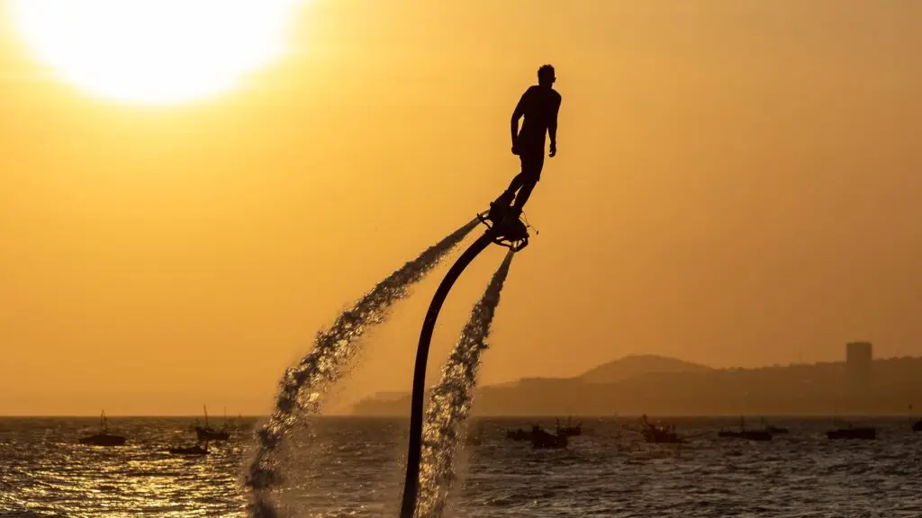2400 x 1350 Man making Flyboard Foro en contraluz