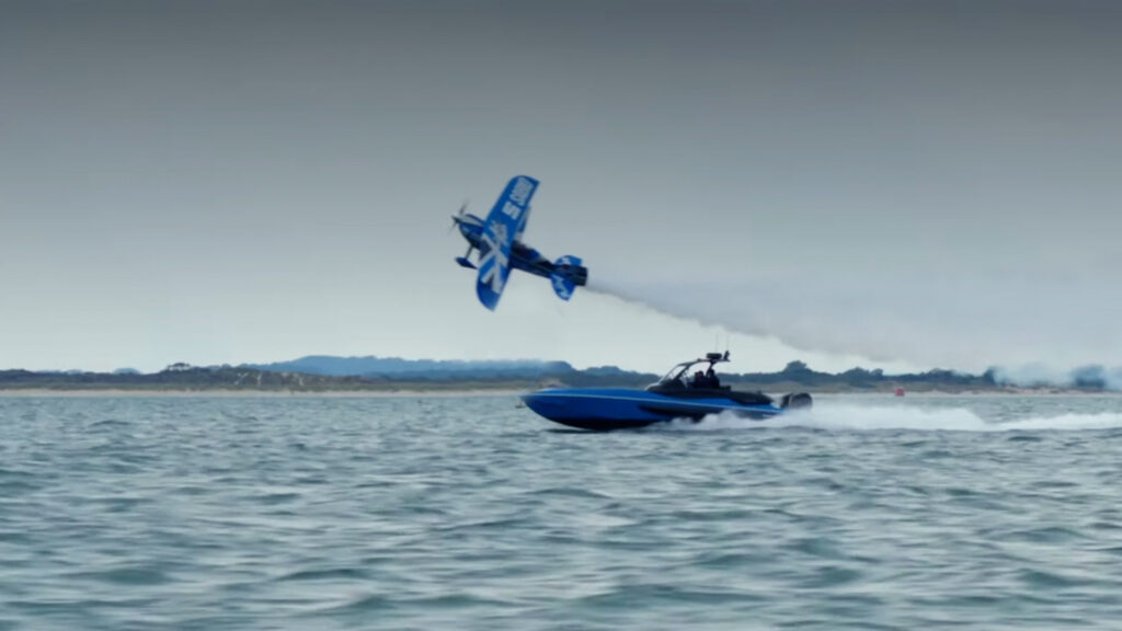 Sunseeker Hawk 38 Vs Jet Pitts biplane High Performance