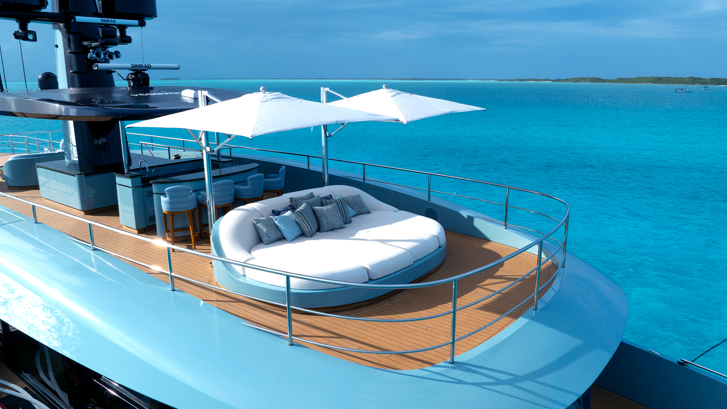 Limerence aft sun deck